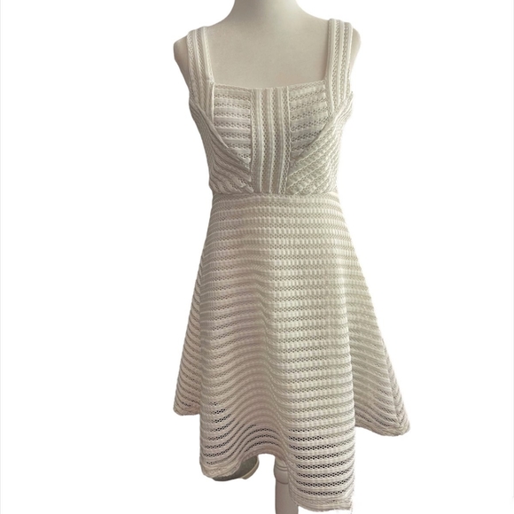 Romeo + Juliet Couture Fit and Flare Dress Size Small - Picture 2 of 8